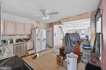1307 E 9th Street, Crum Lynne, PA 19022 - Photo 6