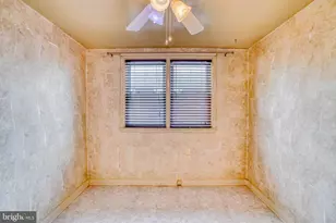 329 Laurel Rd, Sharon Hill, PA 19079 - Photo 28