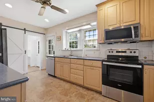 4401 Cedar Ln, Drexel Hill, PA 19026 - Photo 12