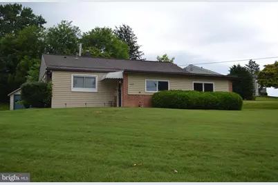 2220 Baldwin Run Drive, Aston, PA 19014 - Photo 2