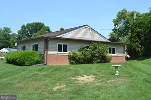 2220 Baldwin Run Dr, Aston, PA 19014 - Photo 8