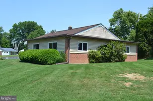 2220 Baldwin Run Dr, Aston, PA 19014 - Photo 36
