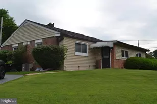 2220 Baldwin Run Dr, Aston, PA 19014 - Photo 1
