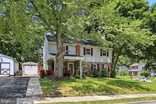 747 Surrey Rd, Aldan, PA 19018 - Photo 2