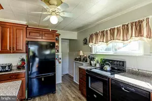 1919 Pershing Ave, Morton, PA 19070 - Photo 14