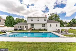 20 Walnut St, Newtown Square, PA 19073 - Photo 2