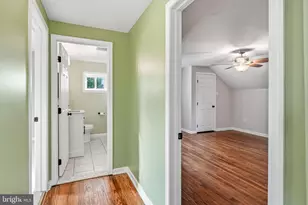 732 Cricket Ln, Aldan, PA 19018 - Photo 32