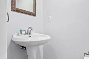 732 Cricket Ln, Aldan, PA 19018 - Photo 38
