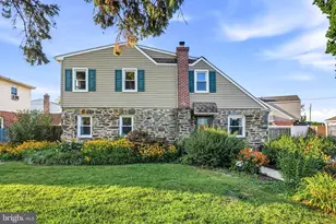 732 Cricket Ln, Aldan, PA 19018 - Photo 1
