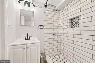 7135 Clover Ln, Upper Darby, PA 19082 - Photo 12