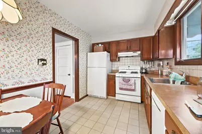 291 W Essex Avenue, Lansdowne, PA 19050 - Photo 12