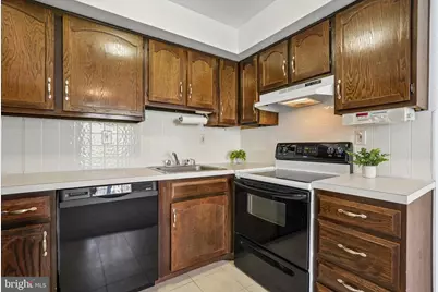 5200 Hilltop Drive #E17, Brookhaven, PA 19015 - Photo 12