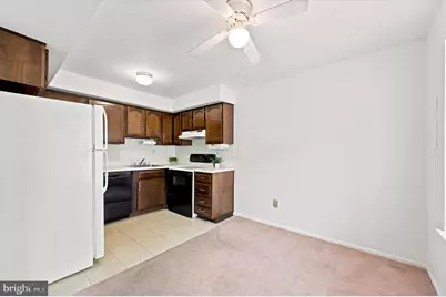 5200 Hilltop Drive #E17, Brookhaven, PA 19015 - Photo 10