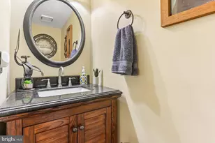 1204 Woodsview Dr, Garnet Valley, PA 19060 - Photo 12