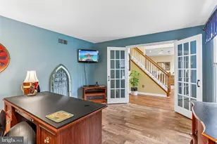 1204 Woodsview Dr, Garnet Valley, PA 19060 - Photo 8