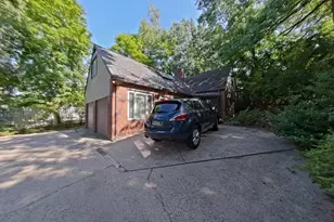 1746 Green Valley Rd, Havertown, PA 19083 - Photo 2