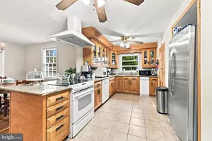 844 Burmont Rd, Drexel Hill, PA 19026 - Photo 6