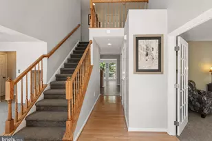 2 Huntington Ct, Upper Chichester, PA 19061 - Photo 2