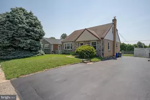 113 Walnut Hill Ln, Havertown, PA 19083 - Photo 1