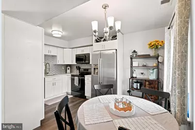 5200 Hilltop Drive #J4, Brookhaven, PA 19015 - Photo 6