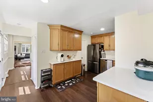 221 Juniper Rd, Havertown, PA 19083 - Photo 8
