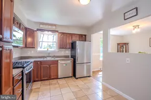 697 Cherry Tree Rd, Upper Chichester, PA 19014 - Photo 14