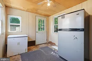 1 Spruce St, Marcus Hook, PA 19061 - Photo 12