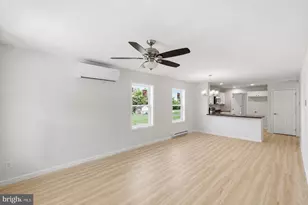 12 Market Ln, Marcus Hook, PA 19061 - Photo 12