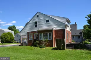530 Pershing Ave, Collingdale, PA 19023 - Photo 6