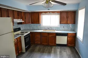 530 Pershing Ave, Collingdale, PA 19023 - Photo 18