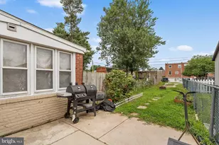 1210 E 11th St, Crum Lynne, PA 19022 - Photo 4