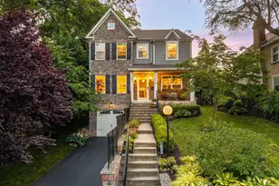 716 Beechwood Dr, Havertown, PA 19083 - Photo 2