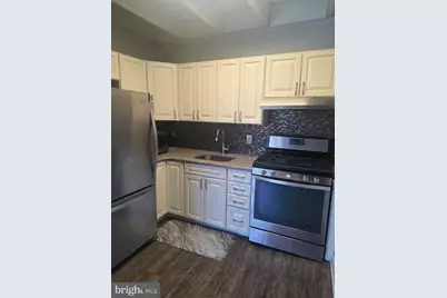 100 E Glenolden Avenue #R-12, Glenolden, PA 19036 - Photo 2
