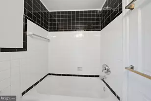 725 Irvington Pl, Chester, PA 19013 - Photo 14