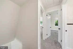 725 Irvington Pl, Chester, PA 19013 - Photo 10