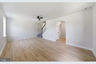 725 Irvington Place, Chester, PA 19013 - Photo 2