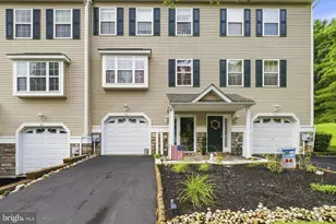 53 Hoag Ln, Aston, PA 19014 - Photo 1