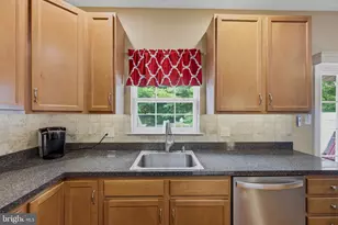 53 Hoag Ln, Aston, PA 19014 - Photo 8