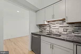 239 E Chelsea Cir, Newtown Square, PA 19073 - Photo 10
