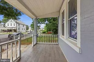 36 E Washington Ave, Clifton Heights, PA 19018 - Photo 2