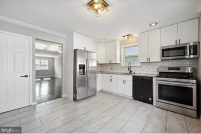 725 Mt Vernon Avenue, Folsom, PA 19033 - Photo 2