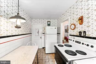 1220 E 12th St, Crum Lynne, PA 19022 - Photo 8