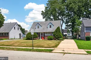 824 Quince Ln, Secane, PA 19018 - Photo 1