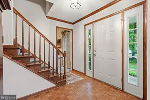 1137 Red Oak Dr, Garnet Valley, PA 19060 - Photo 2