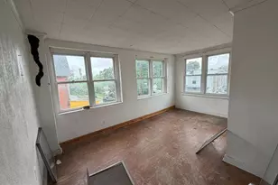 134 Walnut St, Darby, PA 19023 - Photo 6