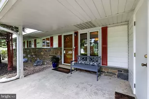26 Rampart W, Media, PA 19063 - Photo 4