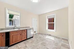 242 Virginia Ave, Folsom, PA 19033 - Photo 10