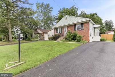 426 Sharp Avenue, Glenolden, PA 19036 - Photo 2