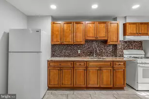 7052 Aberdeen Rd, Upper Darby, PA 19082 - Photo 12