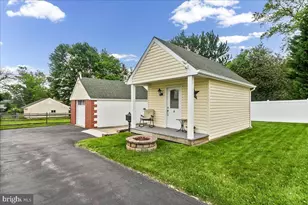 4110 Naamans Creek Rd, Upper Chichester, PA 19061 - Photo 4